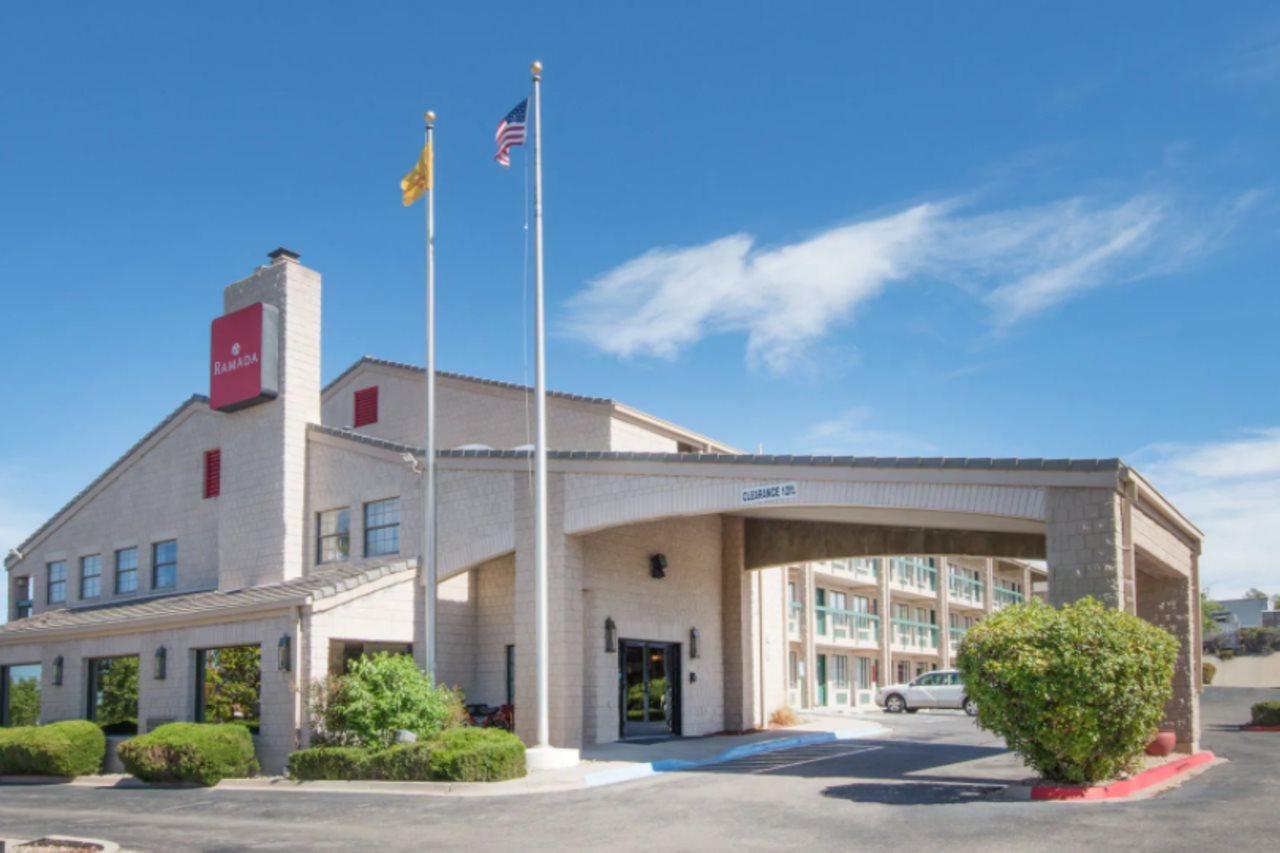 Hotel Ramada By Wyndham Airport 2*