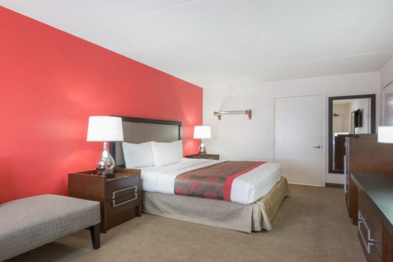 Ramada By Wyndham Airport Hotel Albuquerque