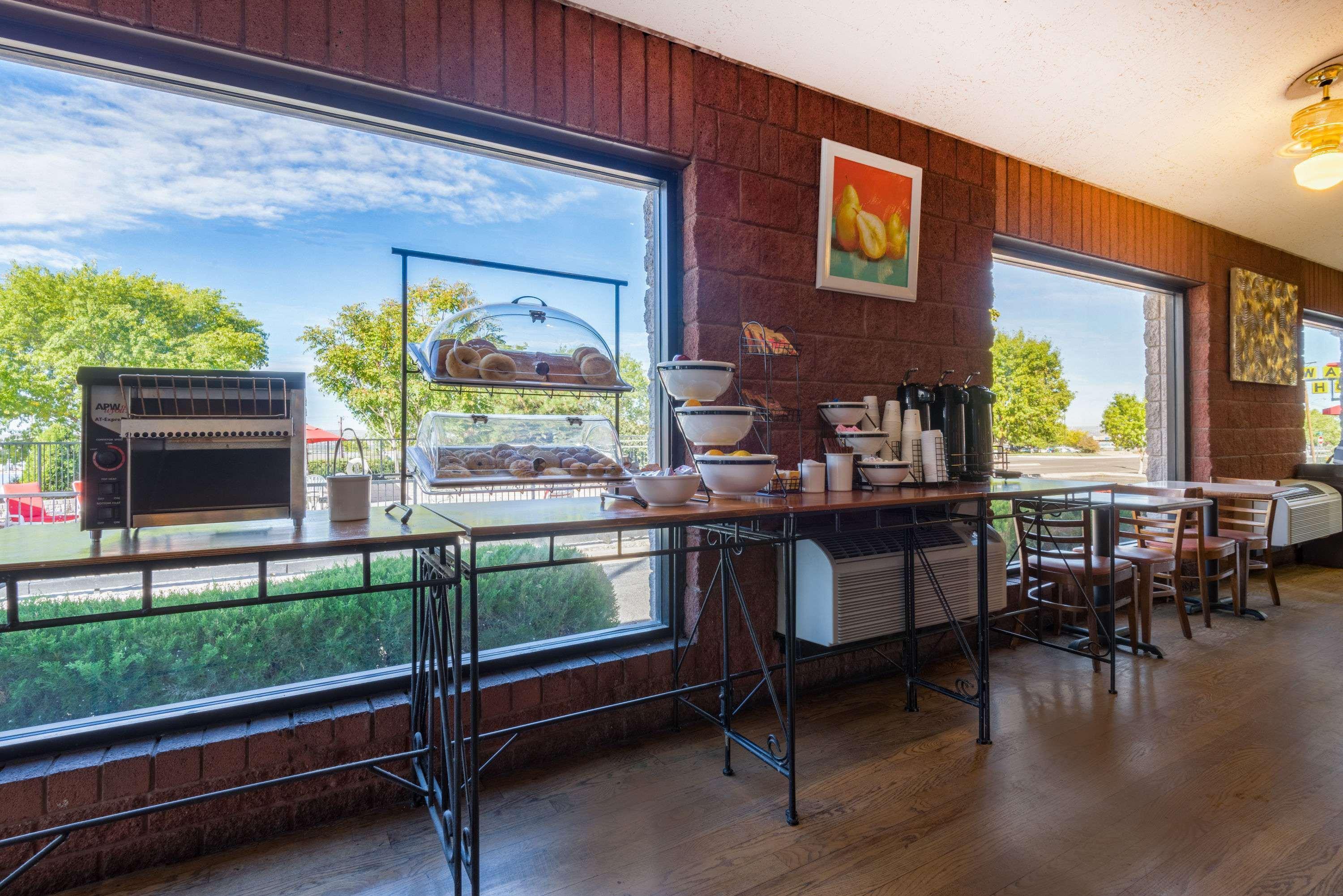 Ramada By Wyndham Airport