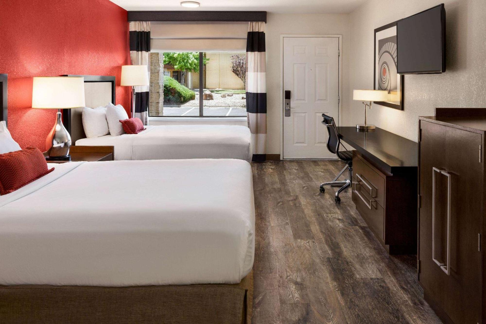 Ramada By Wyndham Airport Hotel Albuquerque