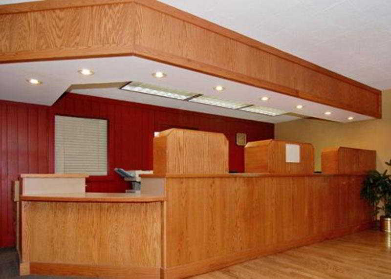 Ramada By Wyndham Airport Hotel 2*