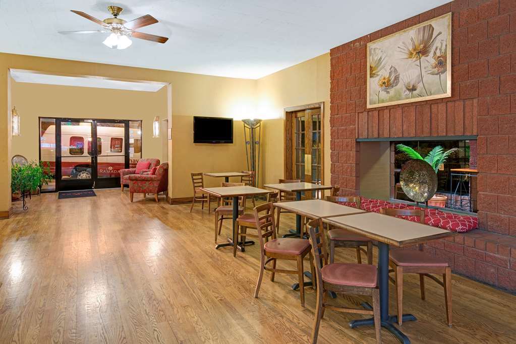 Ramada By Wyndham Airport Albuquerque