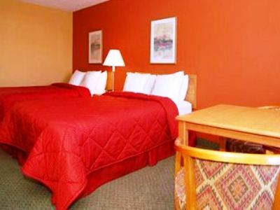Ramada By Wyndham Airport 2*