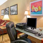 Ramada By Wyndham Albuquerque Airport 